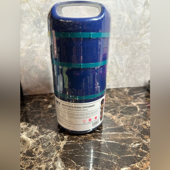 MYTAGALONGS
Bento Stacking Container - Picture 2 of 5